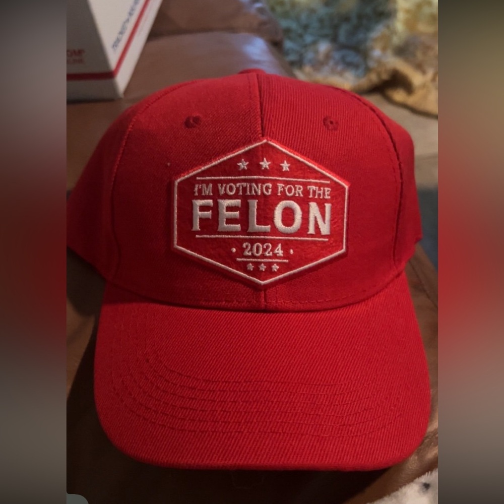 Trump hat
